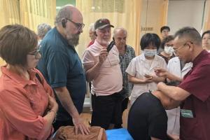 巴西文化交流协会参访深圳宝安区中医院，体验中医体重管理