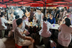 济宁任城“中医药夜市”进运河城，免挂号享三甲辨证